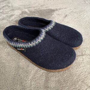 Haflinger Wool Grizzly Embroidered Trim Clogs 40 Women's 9 Men's 7 Navy Shoes